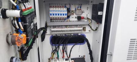 AD-100-Т400 в кожухе со встроенным АВР фото